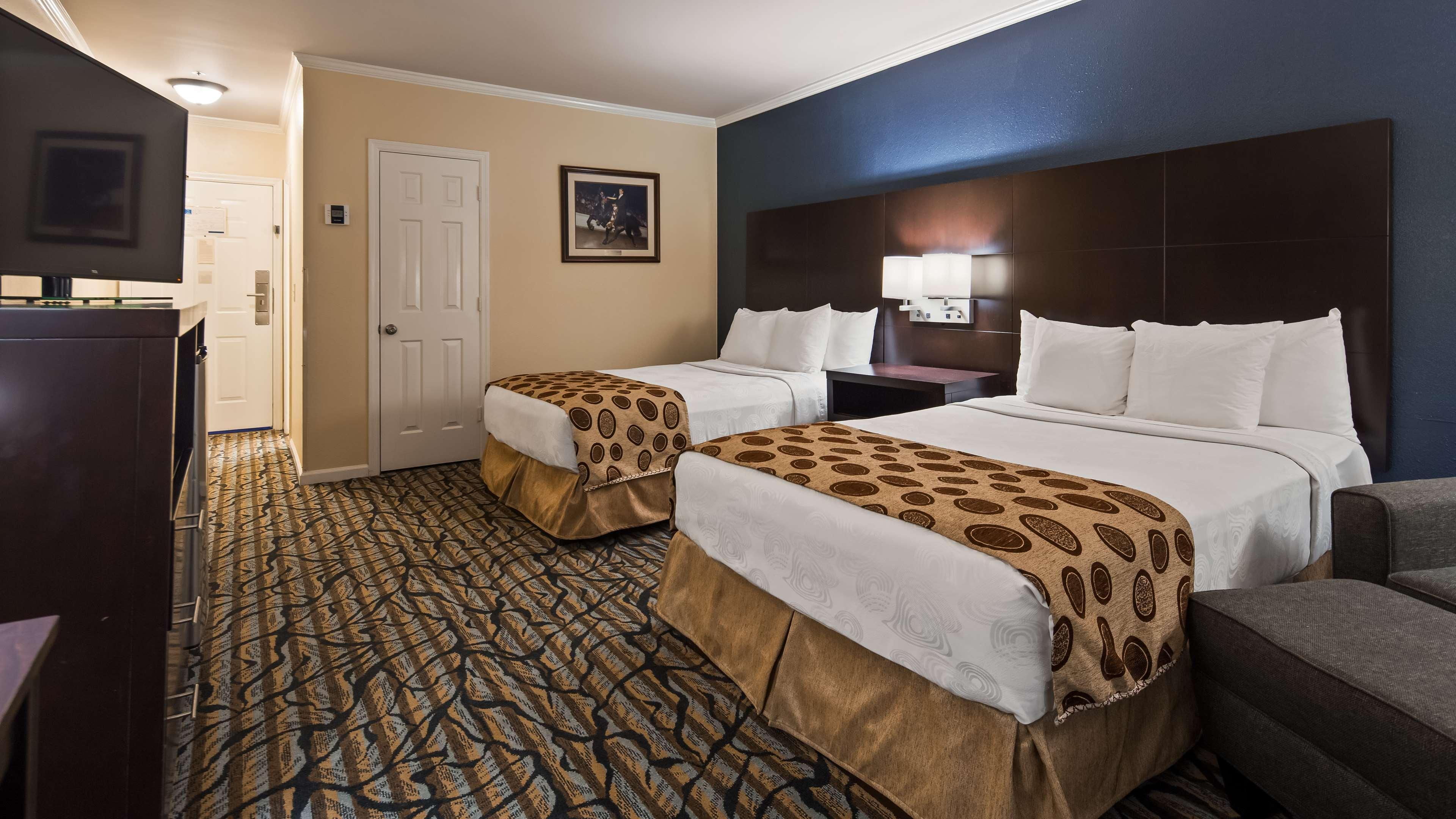 Best Western Spring Hill Inn & Suites Exterior photo